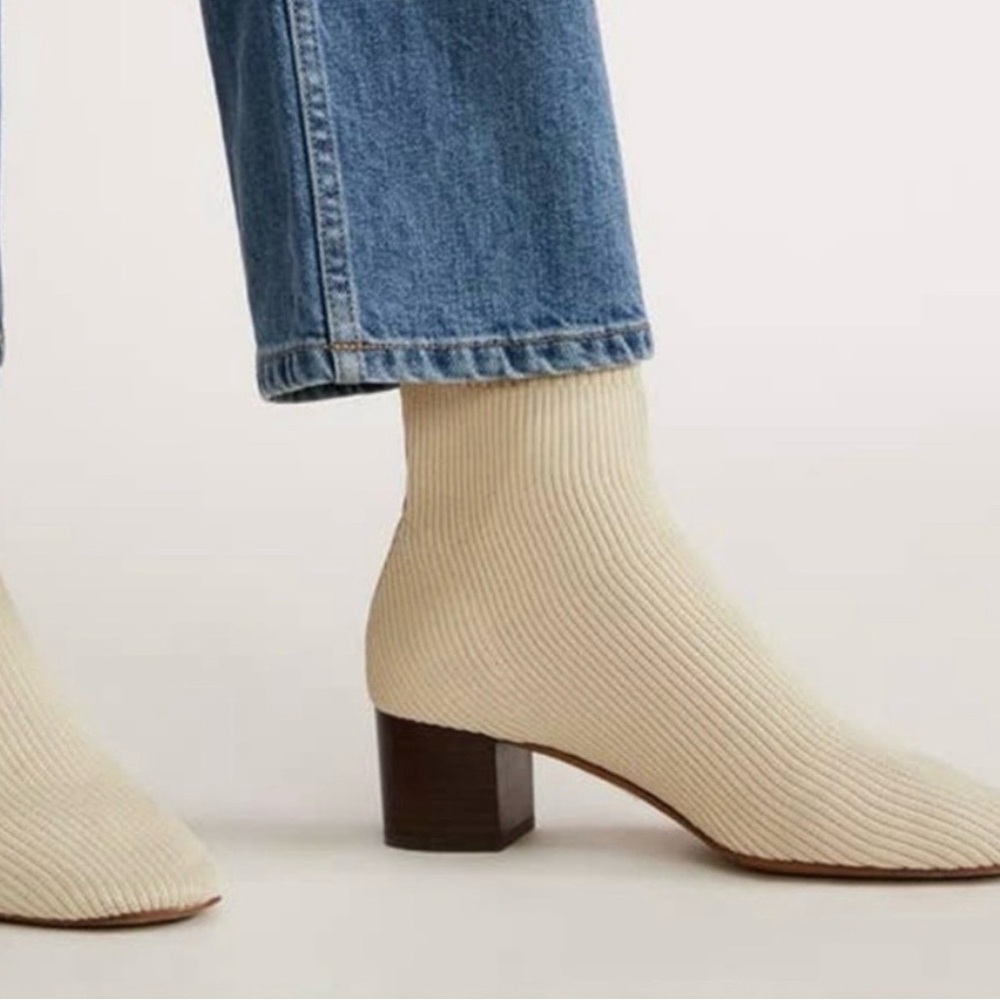 NWT Everlane Cream Heeled Glove Boots